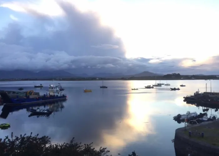 Errisbeg Bed + Breakfast *